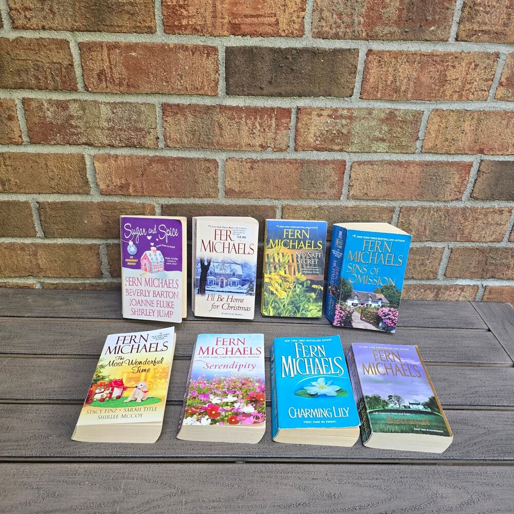 8 Fern Michaels Books Fiction Book Lot Drama Christmas Romance Paperback Novel